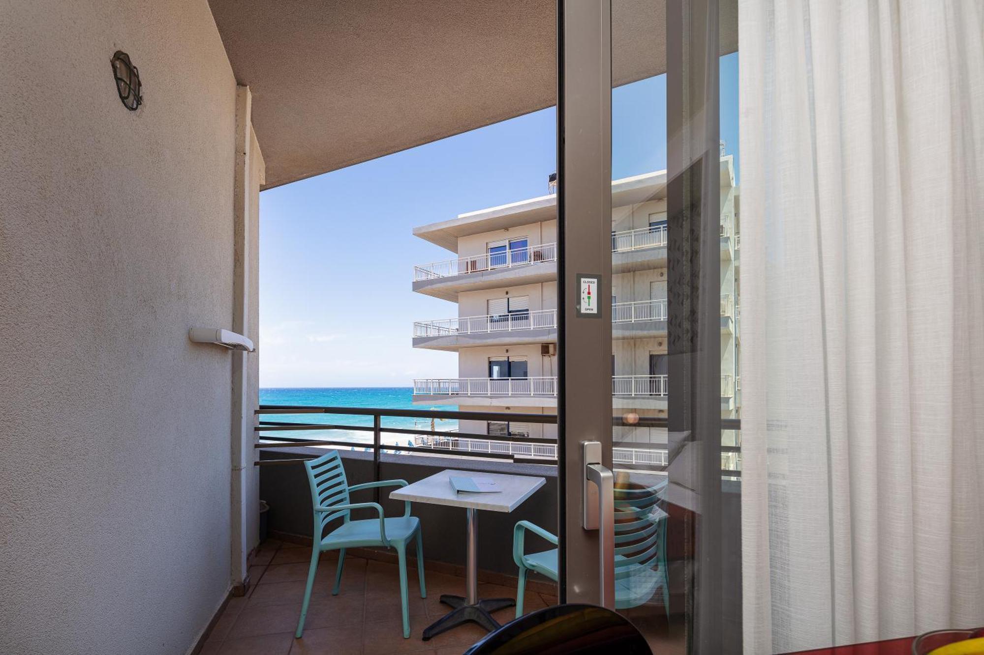 Steris Elegant Beach Hotel & Apartments Rethymno  Exterior photo