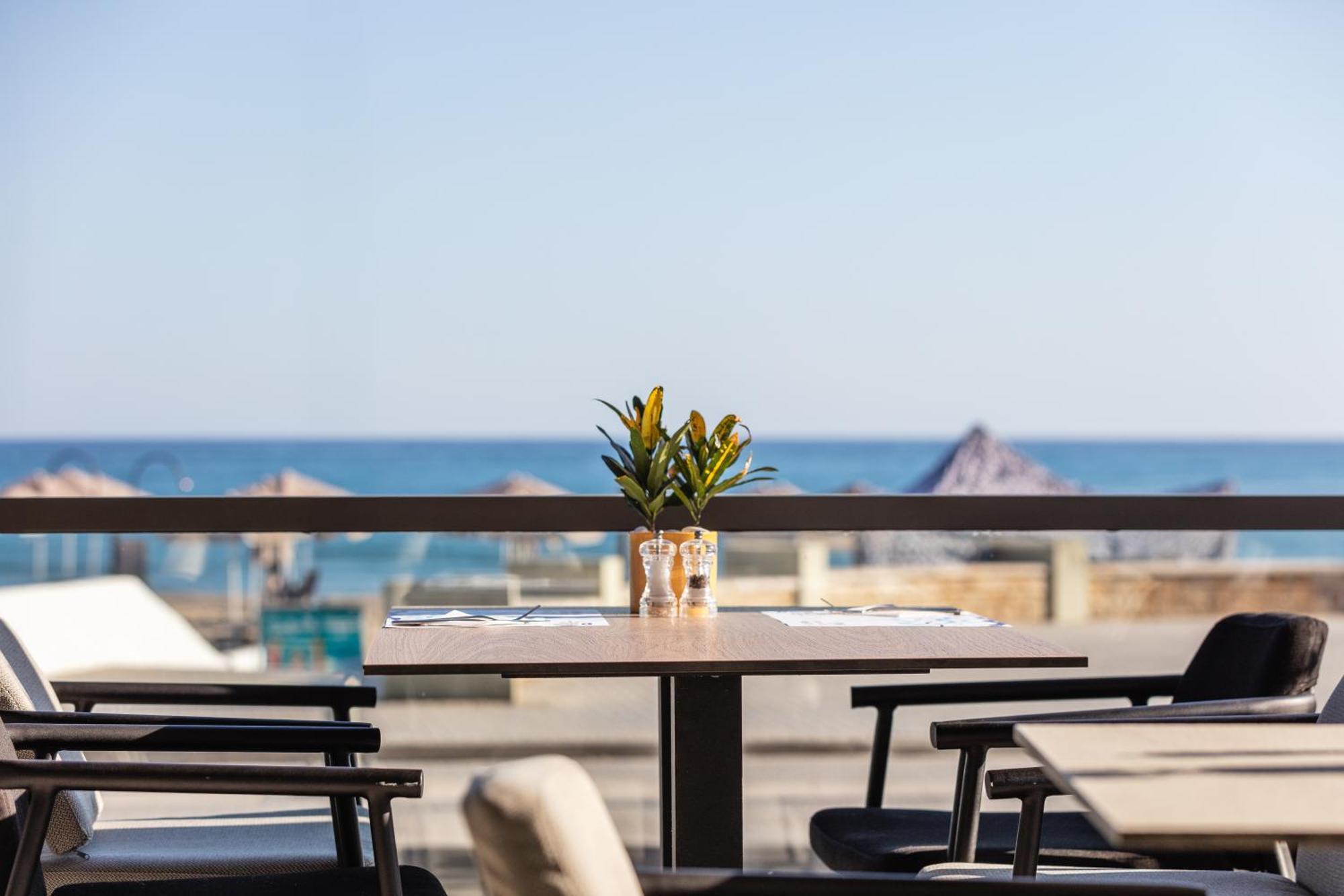 Steris Elegant Beach Hotel & Apartments Rethymno  Exterior photo